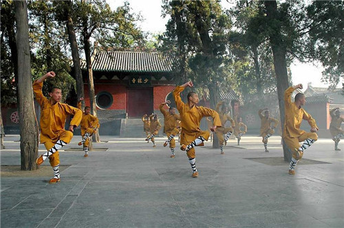 80年代人尽皆知的少林高僧释海灯,为何去世时,少林寺却毫无表示