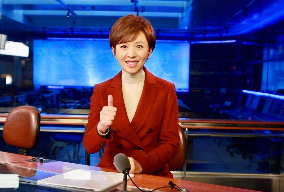 "央视国脸"欧阳夏丹:"挚亲"离世,母亲患癌,43岁婚姻成