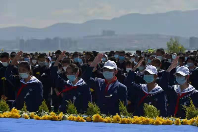 刘洪机组烈士悼念仪式在大理举行