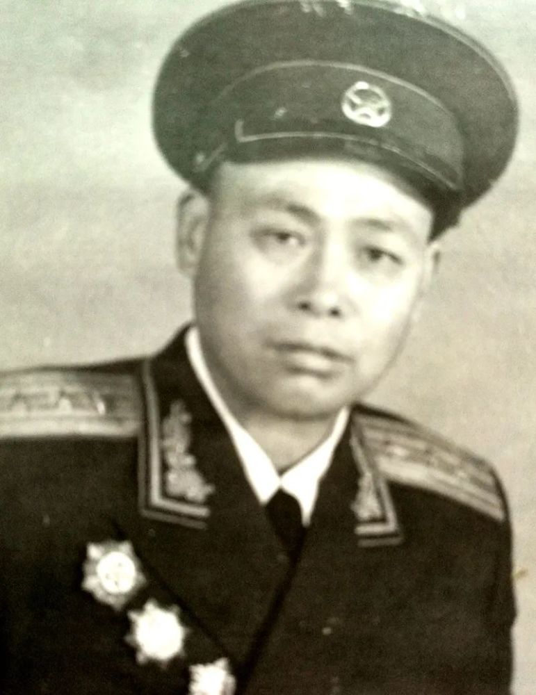 皖南事变后,项英的警卫员躲过一劫,建国后他的结局怎么样?