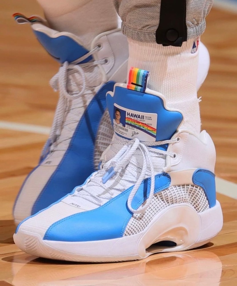 nba球星上脚:aj11,aj34,aj35纷纷上场,这是爷孙多少代?