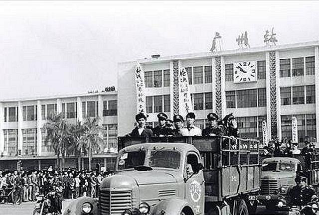 80年代"肃清行动":唐山市菜刀队50余人被枪决,他们到底做了什么