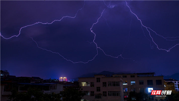 5月15日,张家界迎来强降雨过程,全市各地出现大暴雨.