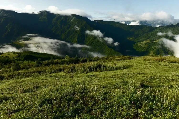 拉尕山:传说是神仙喜欢的地方