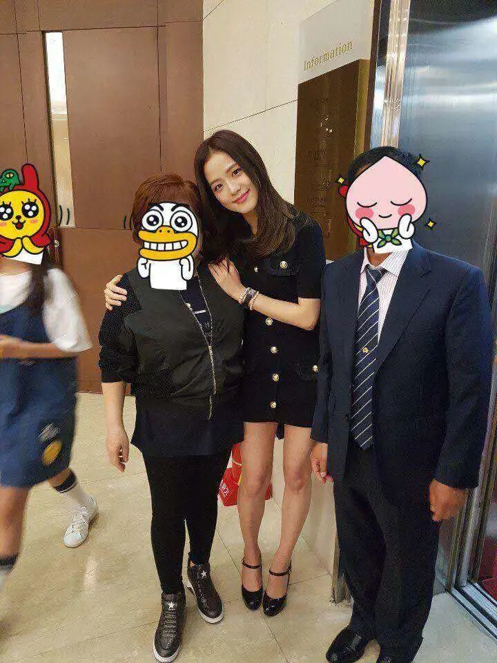 jisoo|参加哥哥婚礼时的生图