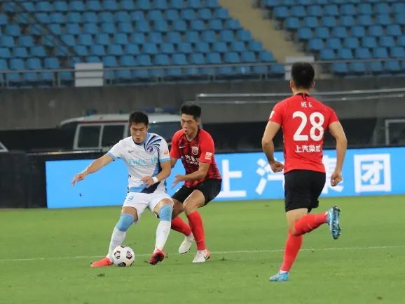 开局美如画!大连人队0-3上海海港