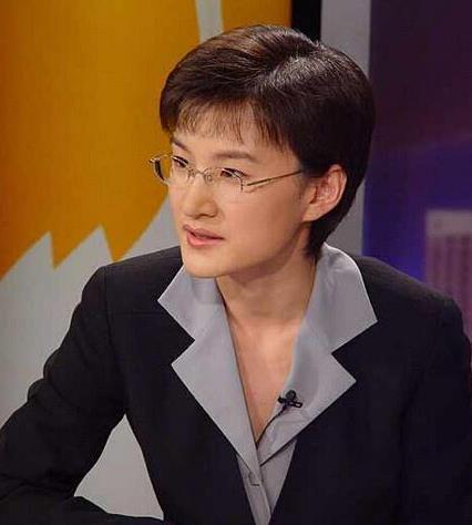 央视名嘴董倩:被骂"滚出主持界","冷血"的她做错了什么?
