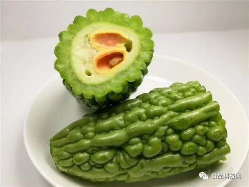 夏天吃苦瓜的好处与禁忌你知道吗?