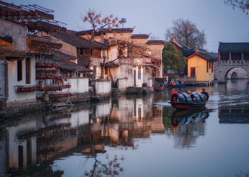 浙江有一"低调"古镇,免费开放,风景不输乌镇周庄,却少