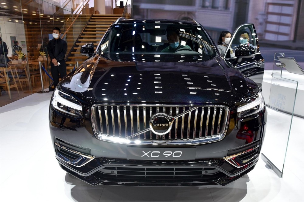 对标宝马x5,沃尔沃xc90进店实拍,油耗8升,比途锐还霸气