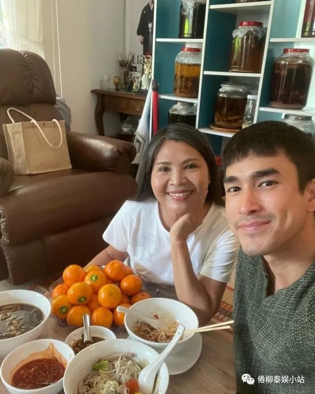 泰星nadech母亲再遭网暴:你太爱秀了,我们是来看你儿子的