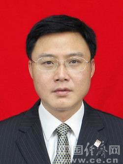 余先河任泸州市代市长 杨林兴辞去市长职务(图|简历)