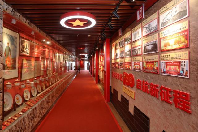 张志新:20多年"攒"了个红色文化博物馆