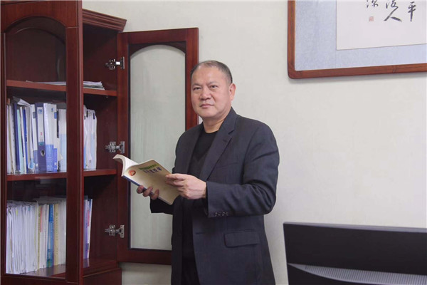第八届侨界贡献奖人物风采录(九十一)邓亚光:成功路上