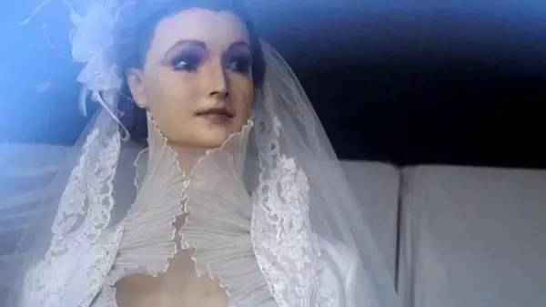 墨西哥婚纱新娘真相_墨西哥鬼娃新娘(2)