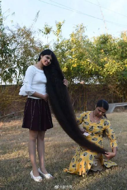 印度最长发青少年剪掉长发变成小公主