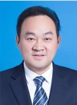 曹邦兴任巫山县委书记