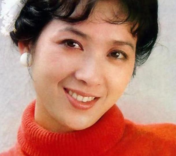 因传言玷污名誉退娱乐圈的封面女神龚雪今生活如何