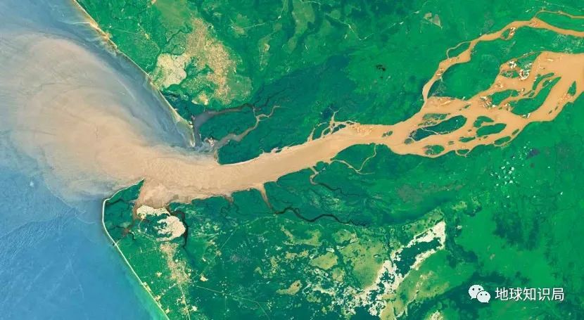 虽然没有造出一大片三角洲 但刚果河所裹挟的大量矿物质造福于更大