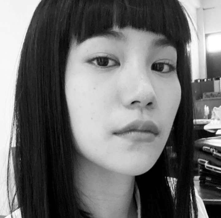 禁忌女孩头像:我们本是对方的曙光,哪怕深处黑暗.