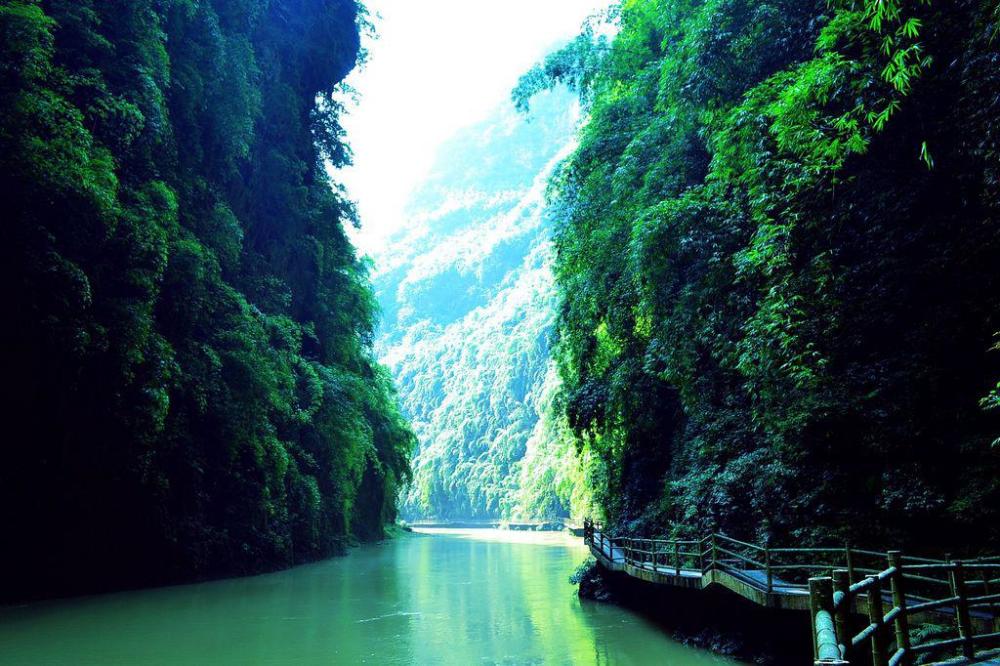 重庆旅游必去的十大景点彭水阿依河低音号旅游