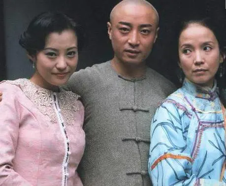 19年前少年黄飞鸿如今十三姨身材发福女配竟成网红脸