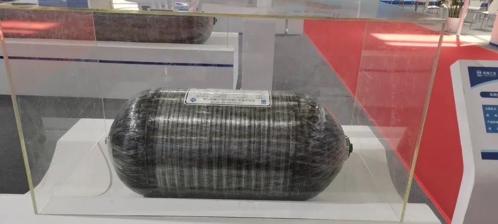 京城机电天海工业推出新一代车载储氢气瓶iv型瓶