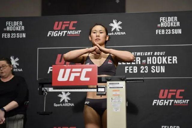 6战全胜的闫晓楠决战ufc首位草级冠军埃斯帕扎,有望与