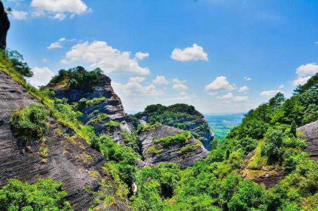 福建一座属于丹霞地貌的山,被誉为"客家神山"|景点