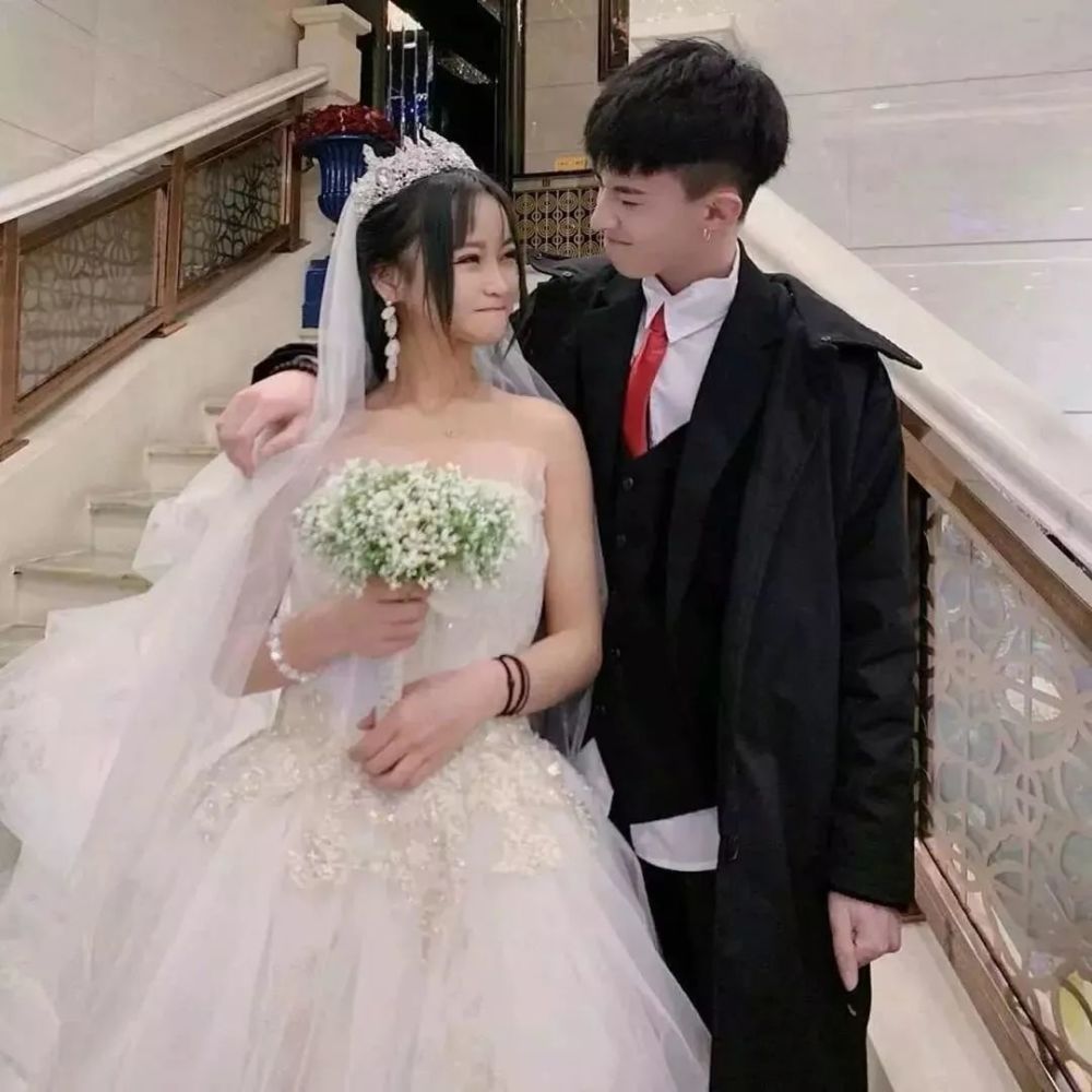 婚纱照情侣头像_婚纱照情侣头像大全(2)