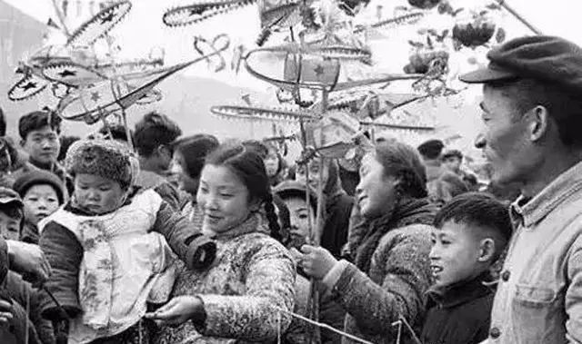罕见的60年代老照片:真实反馈六十年代的生活!
