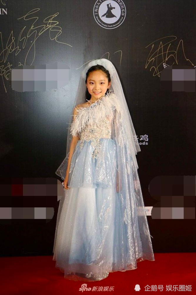 范冰冰11岁堂妹范朵朵,神仙颜值走上国际舞台!
