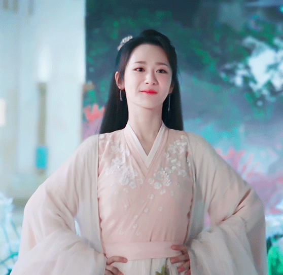 杨紫综艺最新路透曝光,扮演紫薇神级还原,却被一旁的容嬷嬷抢镜