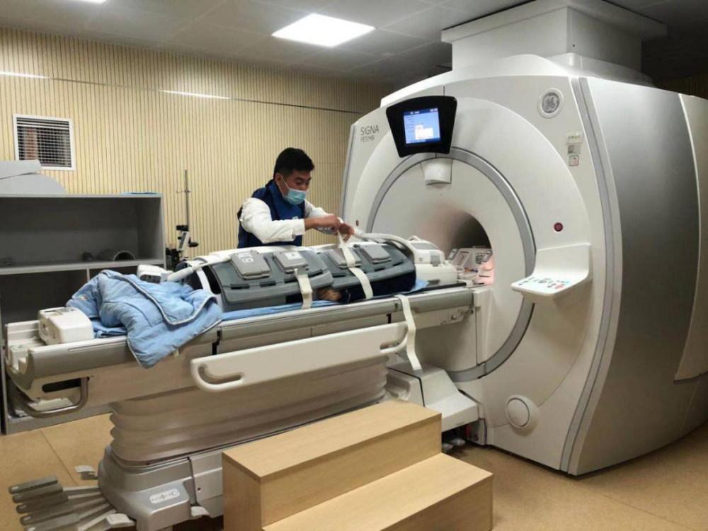 经朋友介绍,阿梅来到阳光融和医院核医学科行pet-mr检查.