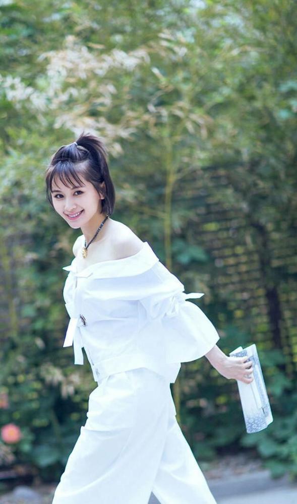 王子文:小个子穿搭典范,随意搭就是大气场