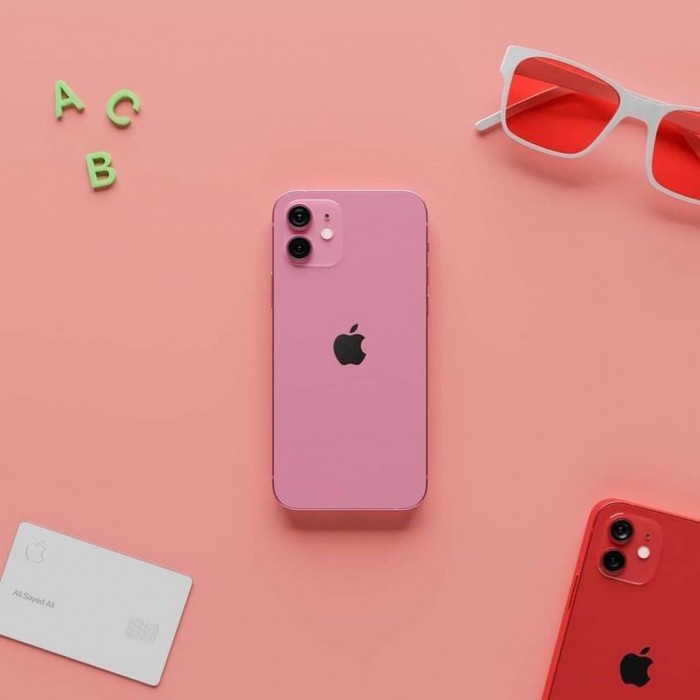 发布推文展示了 iphone 13 系列的全新配色,其中粉色版 iphone 13 pro