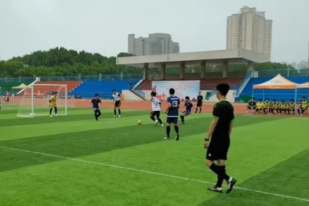 恭喜信阳农林学院男子足球队!