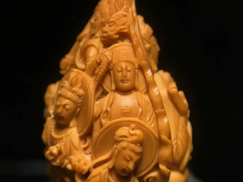 【好核雕鉴赏】:苏工名家陈航君作品《万佛朝宗》单籽
