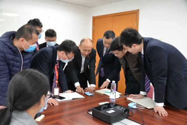 建立民营企业纠纷化解"绿色通道"