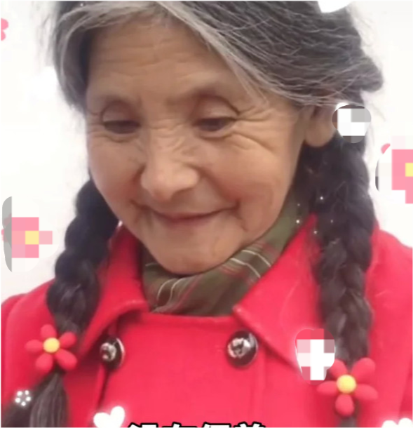 岁月从不败美人,湖北十堰66岁老人神仙颜值,宛若公主