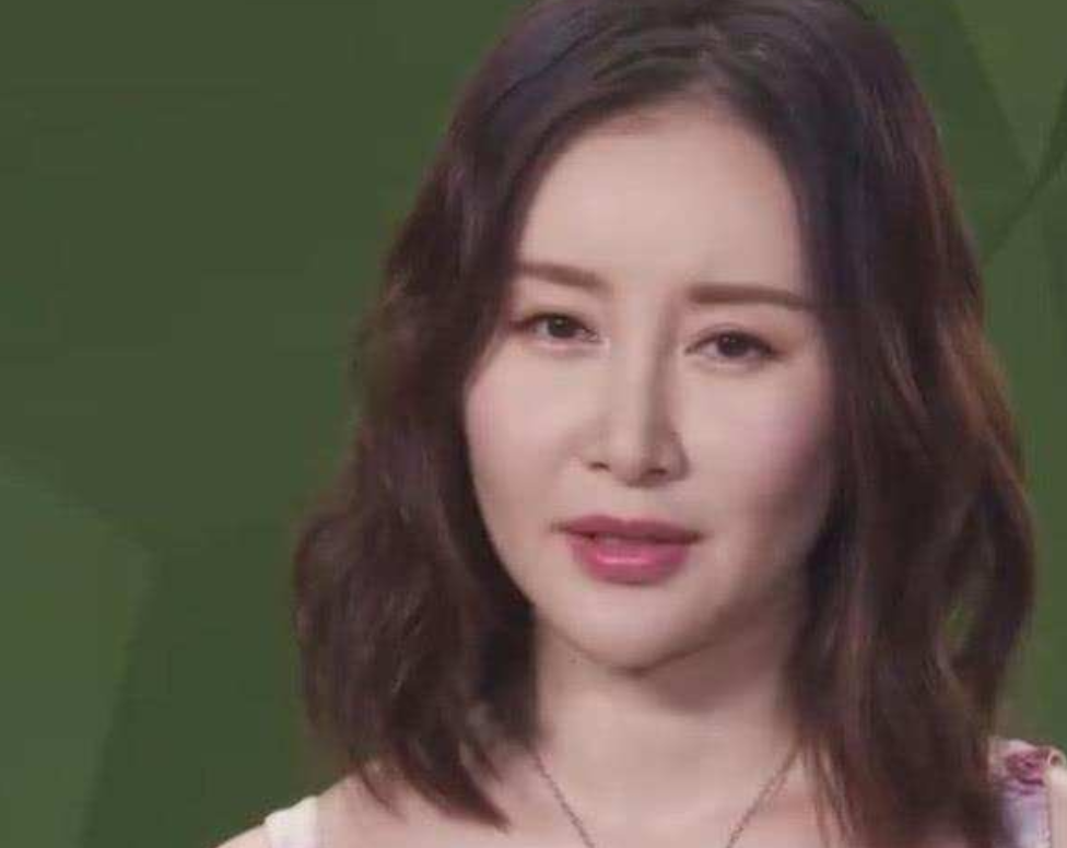 娱乐圈颜值崩塌太快的3大女星,靠脸吃饭的她,真的太可惜了!