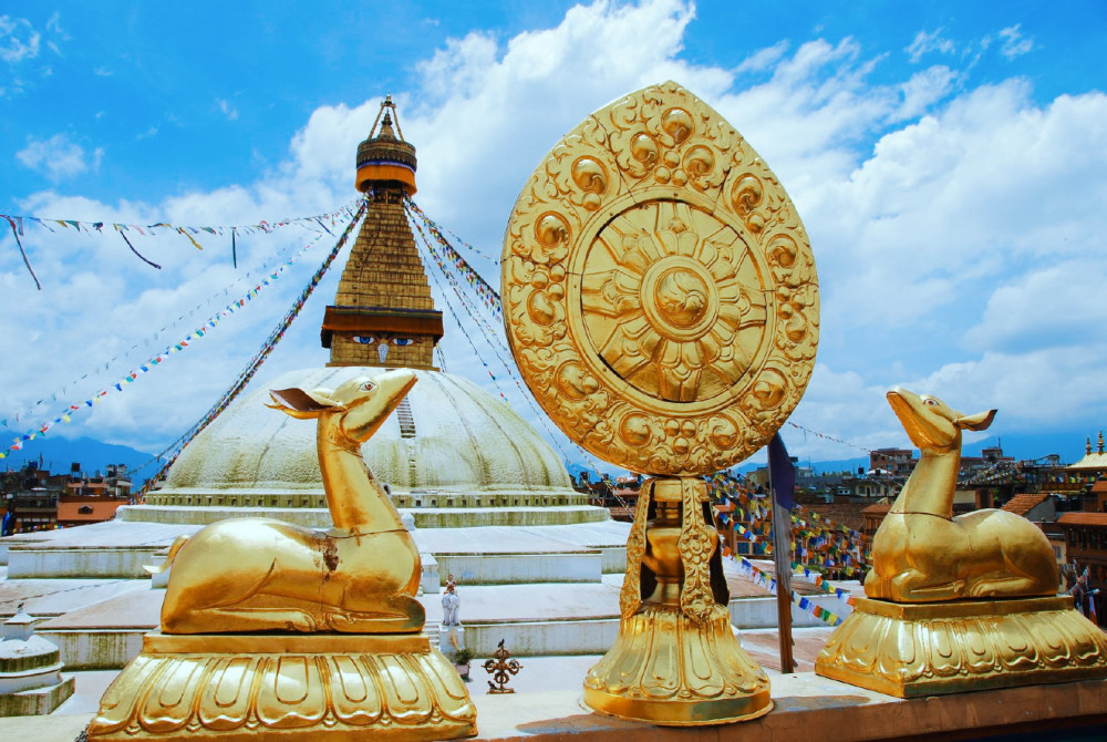 尼泊尔光明之城加德满都的千年佛塔藏传佛教的圣地