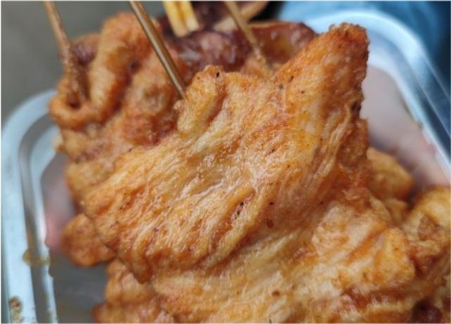 上海没有招牌的炸里脊肉,4元1串火了20年,里三层外三层全是客人_腾讯