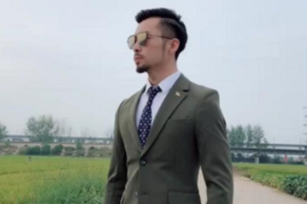 老总短视频_老总泡妞高手视频(2)