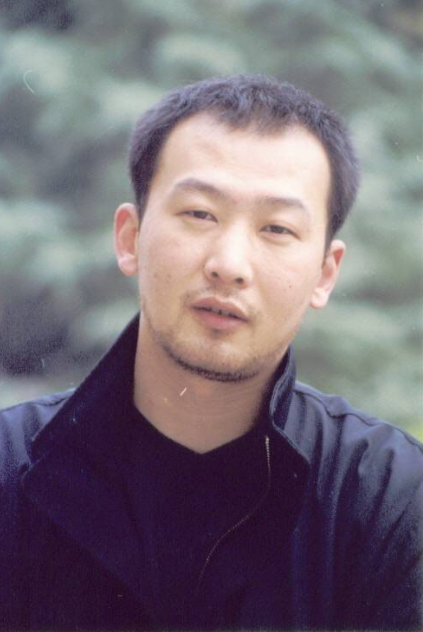 管虎:24岁就当上导演,宠了马伊琍 4年,却娶了她的闺蜜