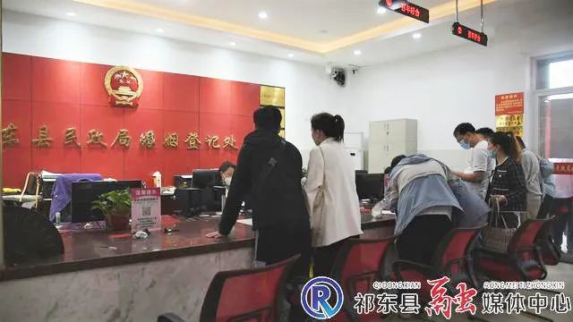 祁东婚纱照_祁东一中图片