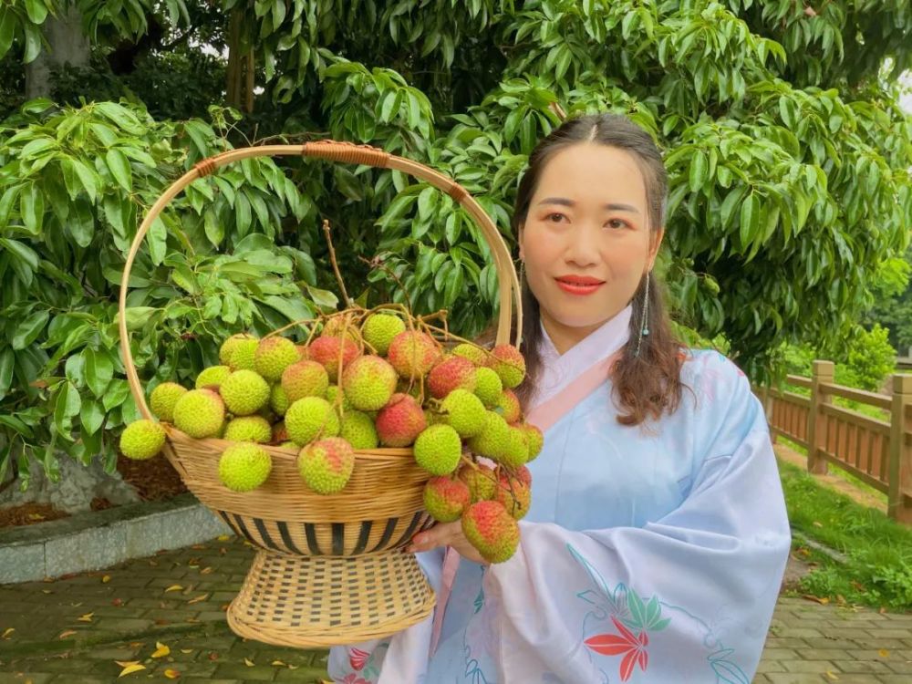 创新荔枝节模式,推动荔枝文产融合 与荔枝节同步举办2021·灵山线上