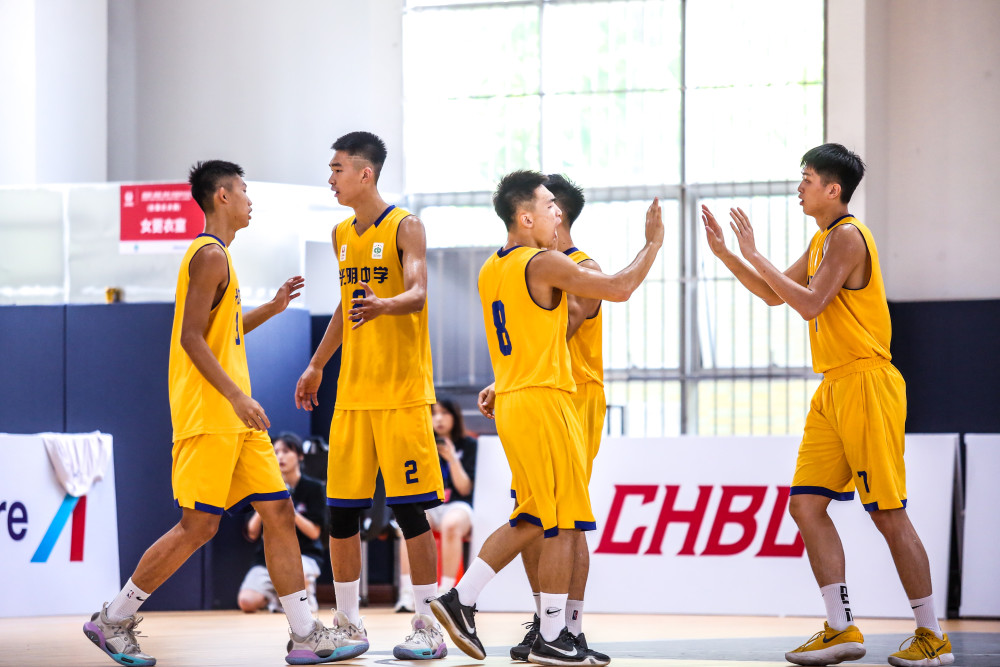 获中国高中篮球联赛季军,东莞光明中学明年将继续冲冠