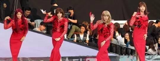 昌珉,圭贤,珉豪,soho 这四位都是sm公司的,分别是东方神起,sj,shinee