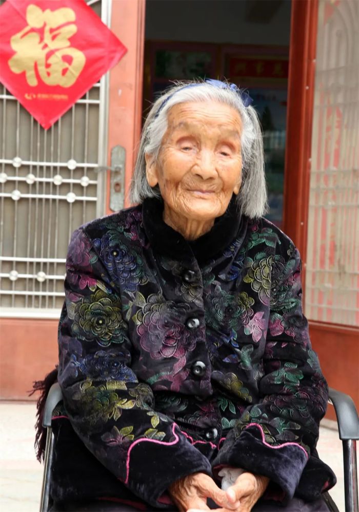 商丘106岁老人王德云:"对现在的生活我知足得很"